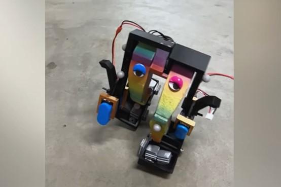 <b>Mugatu两足机器人采用了一种彻底简化的行走方法</b>